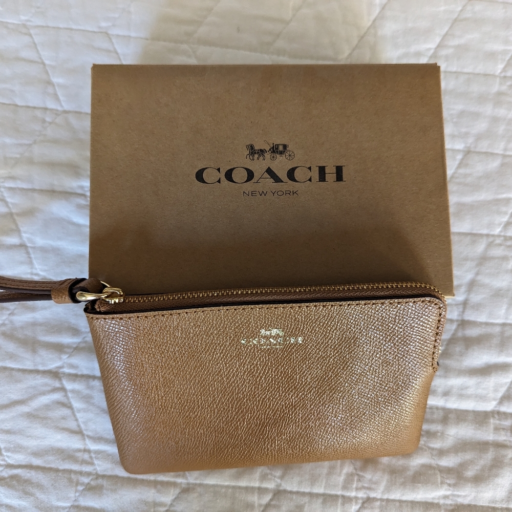 NWT Coach Wristlet